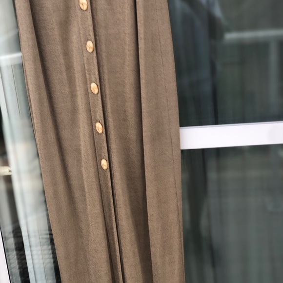 Divine stretchy ladies full length. - Picture 2 of 4